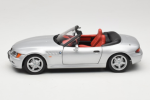 BMW Z3 Kabriolet Srebrny UT Models 1:18 20402 Metal — zdjęcie 4 z 8