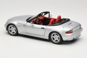 BMW Z3 Kabriolet Srebrny UT Models 1:18 20402 Metal — zdjęcie 7 z 8