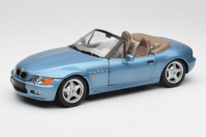 BMW Z3 E36/7 James Bond Goldeneye Niebieski Metallic UT Models 1:18 180024336 Metal