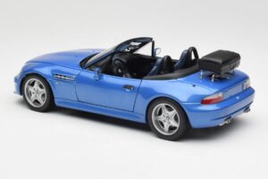 BMW Z3 M Roadster Z Bagażnikiem Niebieski Metaliczny UT Models 1:18 20416 Metal — zdjęcie 7 z 8