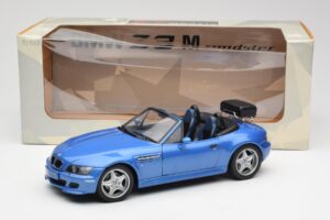 BMW Z3 M Roadster Z Bagażnikiem Niebieski Metaliczny UT Models 1:18 20416 Metal — zdjęcie 8 z 8