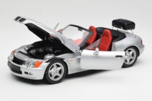 BMW Z3 Roadster Z Bagażnikiem Srebrny UT Models 1:18 20407 Metal — zdjęcie 2 z 8