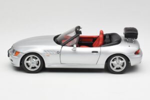 BMW Z3 Roadster Z Bagażnikiem Srebrny UT Models 1:18 20407 Metal — zdjęcie 4 z 8