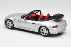 BMW Z3 Roadster Z Bagażnikiem Srebrny UT Models 1:18 20407 Metal — zdjęcie 7 z 8