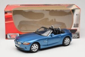 BMW Z4 E85 Niebieski Metallic Motormax 1:18 73144 Metal — zdjęcie 8 z 8