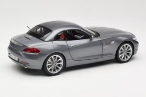 BMW Z4 E89 sDrive 35i Space Grey Metallic Kyosho 1:18 80432147085 Metal — zdjęcie 3 z 8