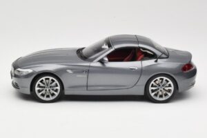 BMW Z4 E89 sDrive 35i Space Grey Metallic Kyosho 1:18 80432147085 Metal — zdjęcie 4 z 8