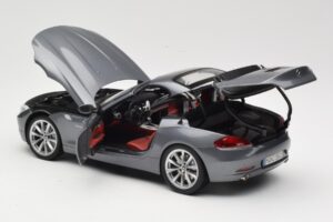 BMW Z4 E89 sDrive 35i Space Grey Metallic Kyosho 1:18 80432147085 Metal — zdjęcie 5 z 8