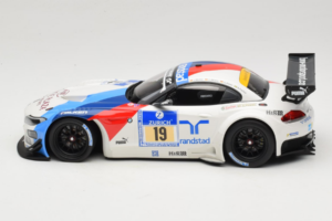 BMW Z4 GT3 #19 Team Schubert J. Muller / D. Muller ADAC 24 Hours Nurburgring 2013 Minichamps 1:18 151132319 Metal — zdjęcie 3 z 6