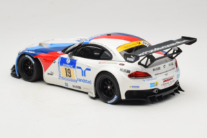 BMW Z4 GT3 #19 Team Schubert J. Muller / D. Muller ADAC 24 Hours Nurburgring 2013 Minichamps 1:18 151132319 Metal — zdjęcie 5 z 6