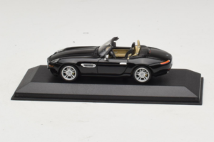 BMW Z8 Kabriolet Czarny Minichamps 1:43 80420026607-R1 Metal