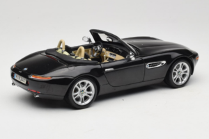 BMW Z8 Czarny Kyosho 1:18 80439411729 Metal — zdjęcie 3 z 9