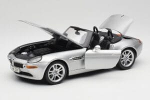 BMW Z8 E52 Titanium Silver Maisto 1:18 536896 Metal — zdjęcie 2 z 8
