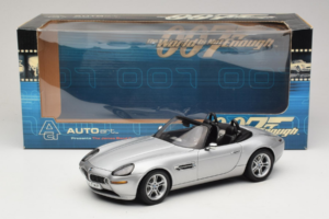 BMW Z8 Srebrny 007 The World Is Not Enough AUTOart 1:18 70511 Metal — zdjęcie 8 z 8