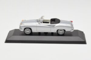 Borgward Isabella Kabriolet Srebrny Minichamps 1:43 400096030 Metal