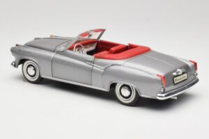 Borgward Isabella Kabriolet Srebrny Revell 1:18 8411 Metal — zdjęcie 7 z 8