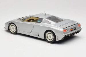 Bugatti EB110 Srebrny Bburago 1:18 3035-S Metal — zdjęcie 7 z 8