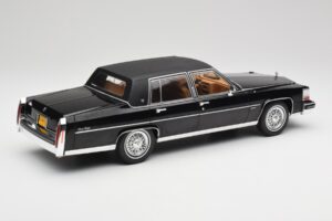 Cadillac Fleetwood Brougham Czarny MCG 1:18 MCG18250 Metal — zdjęcie 2 z 6