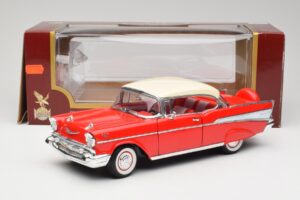 Chevrolet Bel Air Matador Czerwony & India Ivory Road Legends 1:18 92109 Metal — zdjęcie 8 z 8