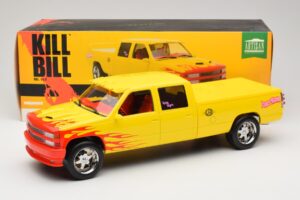 Chevrolet C2500 Silverado Pussy Wagon From Kill Bill Żółty GreenLight 1:18 19015 Metal — zdjęcie 6 z 6