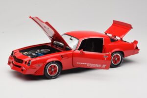 Chevrolet Camaro Z28 Yenko Turbo Z Czerwony GreenLight 1:18 12999 Metal — zdjęcie 2 z 8