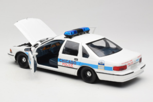 Chevrolet Caprice Chicago Policja UT Models 1:18 180142096 Metal — zdjęcie 5 z 8