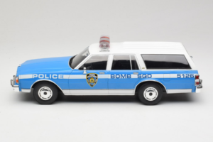 Chevrolet Caprice Estate Wagon NYPD MCG 1:18 MCG18477 Metal — zdjęcie 3 z 6