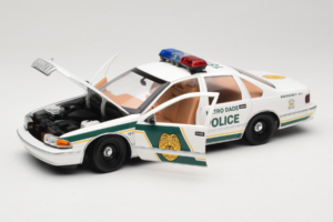 Chevrolet Caprice Metro Dade Policja UT Models 1:18 21024 Metal — zdjęcie 2 z 8