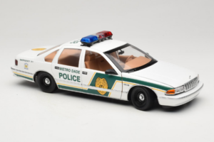 Chevrolet Caprice Metro Dade Policja UT Models 1:18 21024 Metal — zdjęcie 6 z 8