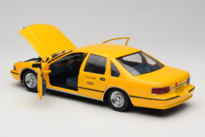 Chevrolet Caprice Taksówka NYC UT Models 1:18 180142095-O1 Metal — zdjęcie 5 z 8