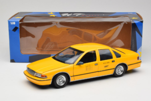 Chevrolet Caprice Taksówka NYC UT Models 1:18 180142095-O1 Metal — zdjęcie 8 z 8