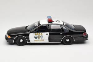 Chevrolet Caprice Kalifornia Policja UT Models 1:18 180142098 Metal — zdjęcie 4 z 8