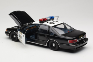 Chevrolet Caprice Kalifornia Policja UT Models 1:18 180142098 Metal — zdjęcie 5 z 8