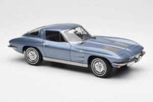 Chevrolet Corvette C2 Niebieskoszary Metaliczny AUTOart 1:18 71182 Metal — zdjęcie 6 z 8