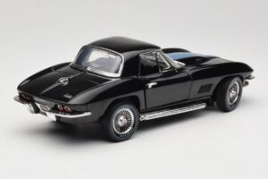 Chevrolet Corvette C2 Czarny American Muscle 1:18 AMM1099/06 Metal — zdjęcie 3 z 8
