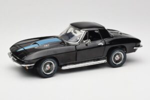 Chevrolet Corvette C2 Czarny American Muscle 1:18 AMM1099/06 Metal
