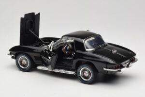 Chevrolet Corvette C2 Czarny American Muscle 1:18 AMM1099/06 Metal — zdjęcie 5 z 8