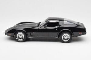 Chevrolet Corvette C3 Czarny UT Models 1:18 21071 Metal — zdjęcie 4 z 8