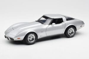 Chevrolet Corvette C3 Srebrny UT Models 1:18 21072 Metal