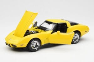 Chevrolet Corvette C3 Żółty UT Models 1:18 21074 Metal — zdjęcie 2 z 8