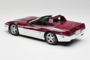 Chevrolet Corvette C4 Indy 500 Pace Car Maisto 1:18 56011 Metal — zdjęcie 7 z 8