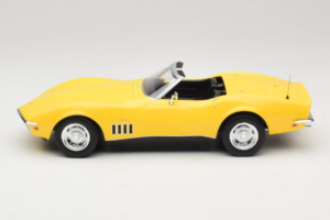 Chevrolet Corvette C3 Kabriolet Daytona Yellow Norev 1:18 189039 Metal — zdjęcie 3 z 6