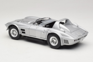 Chevrolet Corvette Grand Sport Srebrny Fast & Furious Greenlight 1:18 12842 Metal — zdjęcie 5 z 6