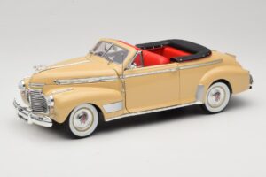 Chevrolet Deluxe Kabriolet Beżowy Eagle Collectibles 1:18 3022518 Metal