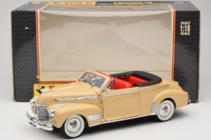 Chevrolet Deluxe Kabriolet Beżowy Eagle Collectibles 1:18 3022518 Metal — zdjęcie 8 z 8