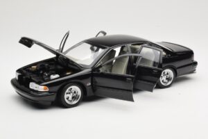 Chevrolet Impala SS Czarny AUTOart 1:18 71091 Metal — zdjęcie 2 z 8