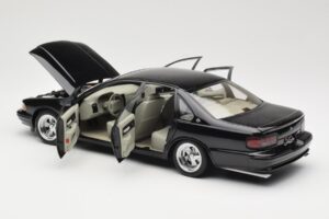 Chevrolet Impala SS Czarny AUTOart 1:18 71091 Metal — zdjęcie 5 z 8
