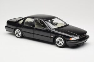 Chevrolet Impala SS Czarny AUTOart 1:18 71091 Metal — zdjęcie 6 z 8