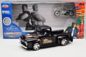 Chevrolet Old School Cody Project Truck & Chopper Set Joyride 1:18 33911 Metal — zdjęcie 8 z 8