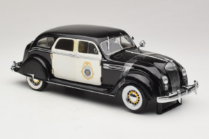 Chrysler Airflow Radiowóz Policyjny Signature Models 1:18 CCSM01 Metal — zdjęcie 4 z 6